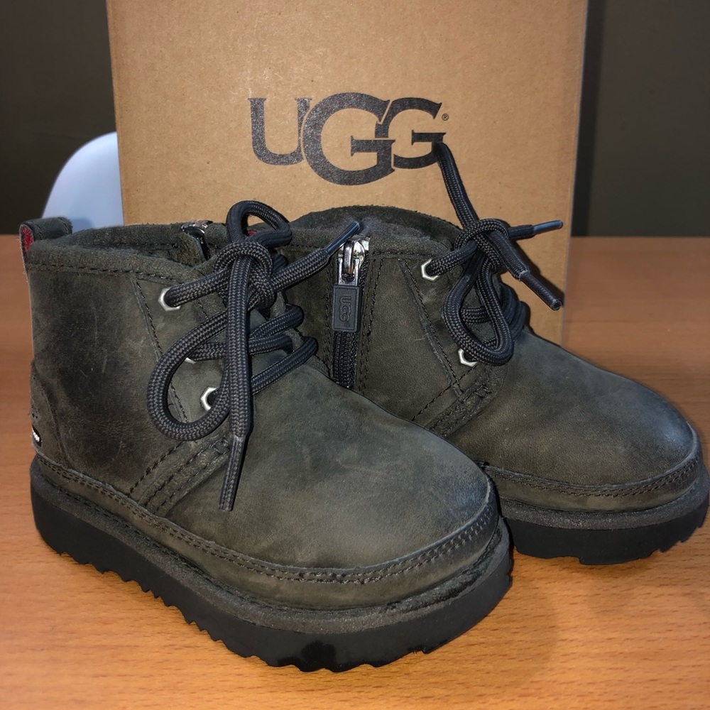 🎉SOLD🎉 UGG Toddler Neumel II